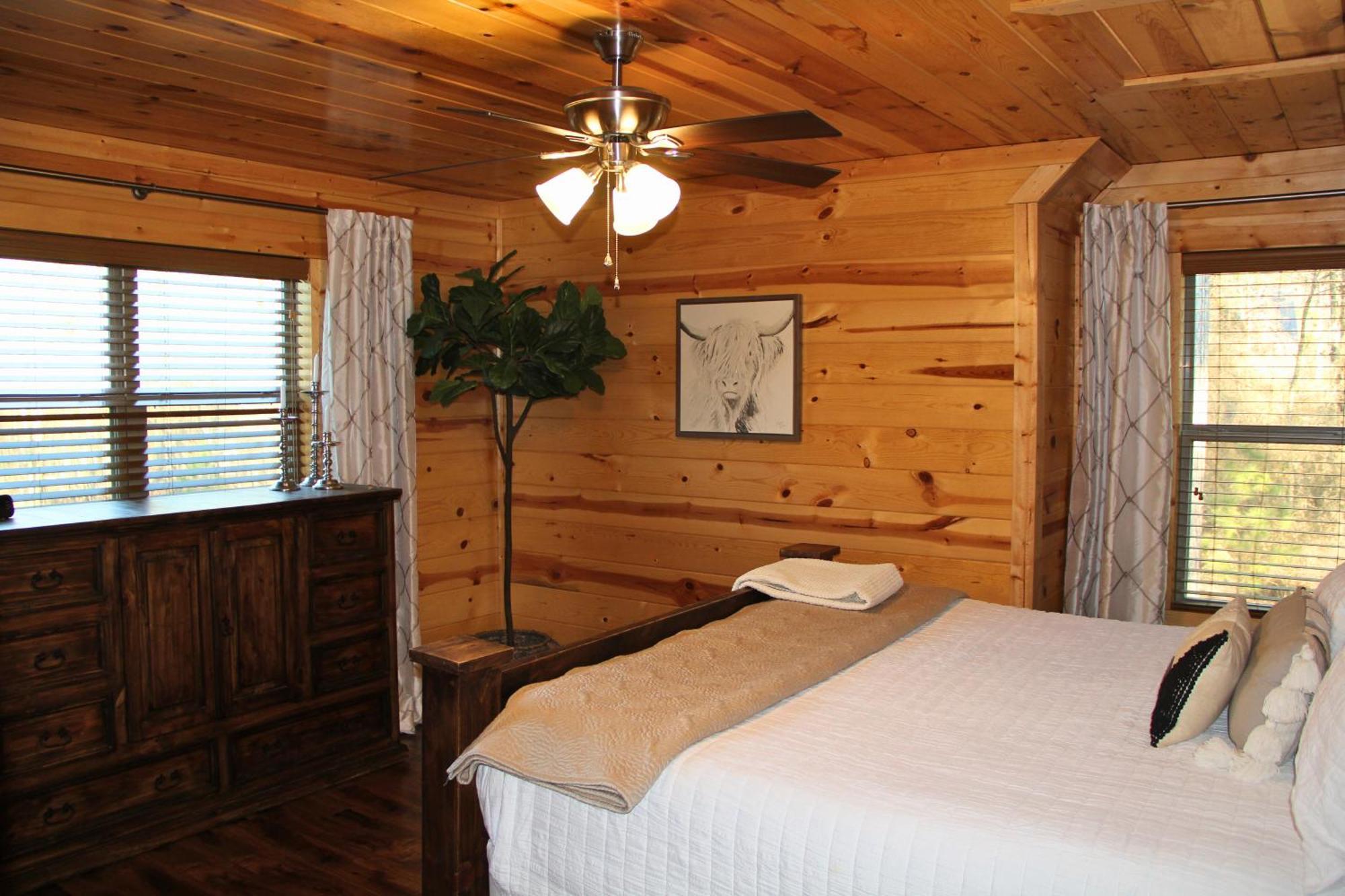 4Br/3Bth Family Cabin With A Hot Tub, Sleeps 14 Броукън Боу Екстериор снимка