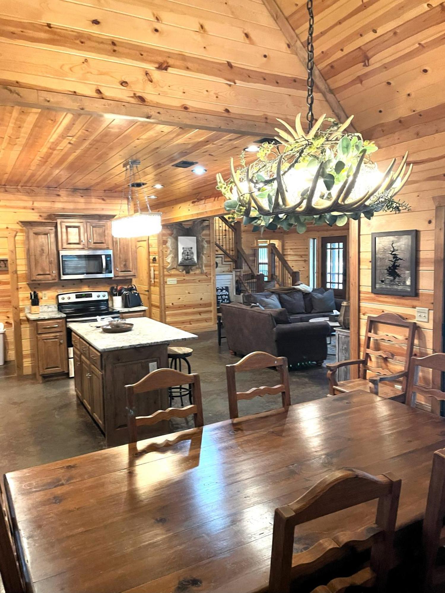 4Br/3Bth Family Cabin With A Hot Tub, Sleeps 14 Броукън Боу Екстериор снимка